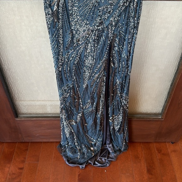 Mac Duggal beaded Cap sleeve gown size 12. NEW $598 sold out - Picture 7 of 17